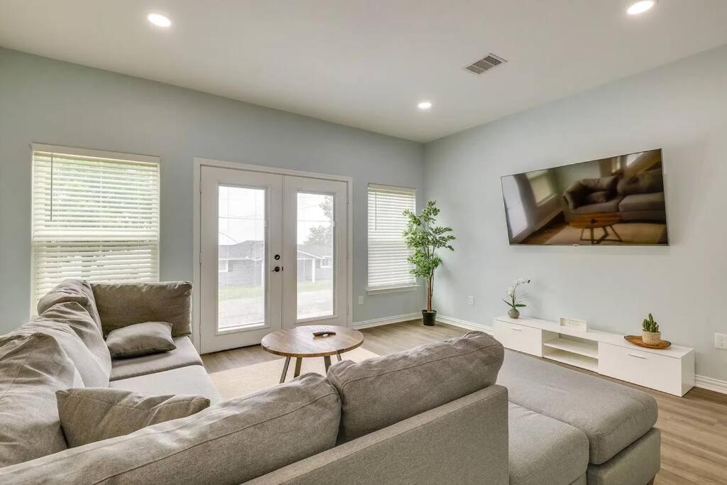 Vacation Home Lake Livingston! Onalaska 외부 사진