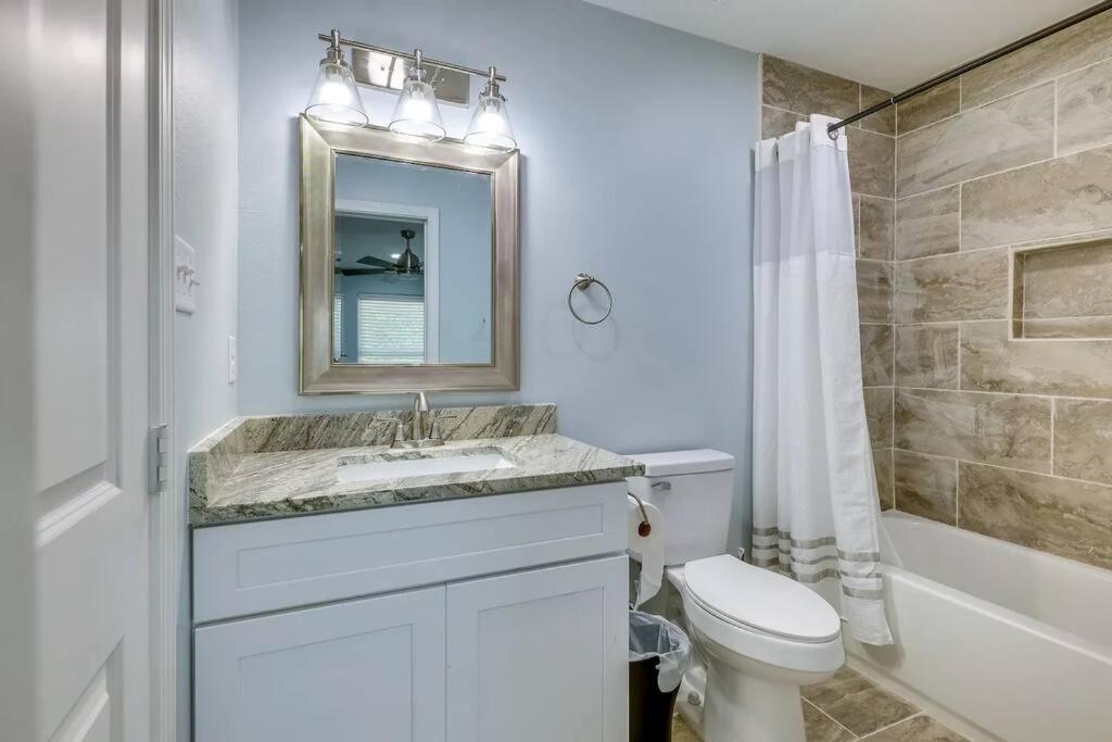 Vacation Home Lake Livingston! Onalaska 외부 사진