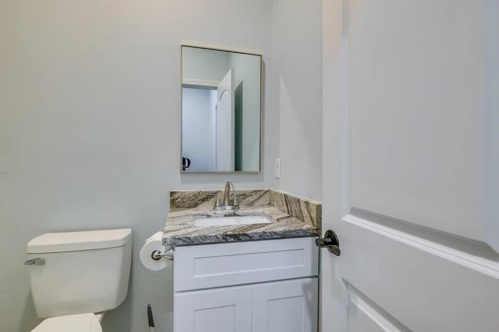 Vacation Home Lake Livingston! Onalaska 외부 사진