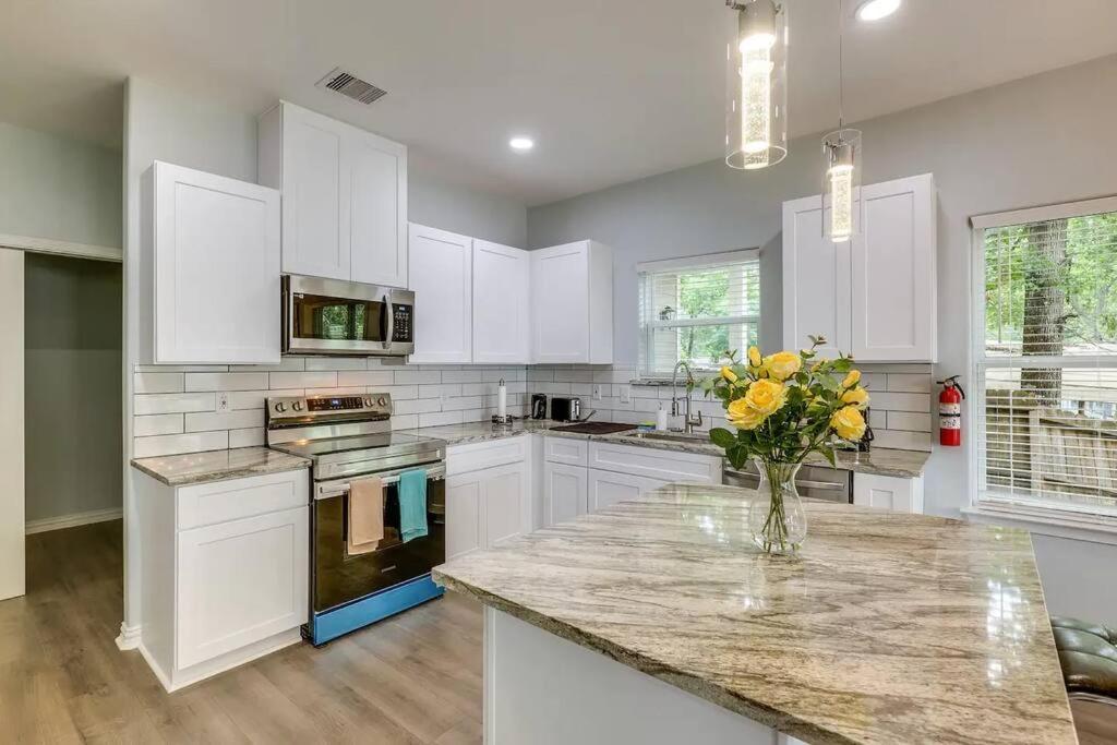 Vacation Home Lake Livingston! Onalaska 외부 사진
