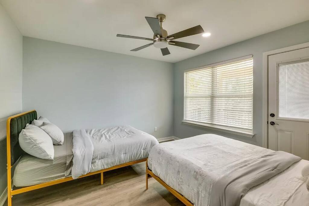 Vacation Home Lake Livingston! Onalaska 외부 사진